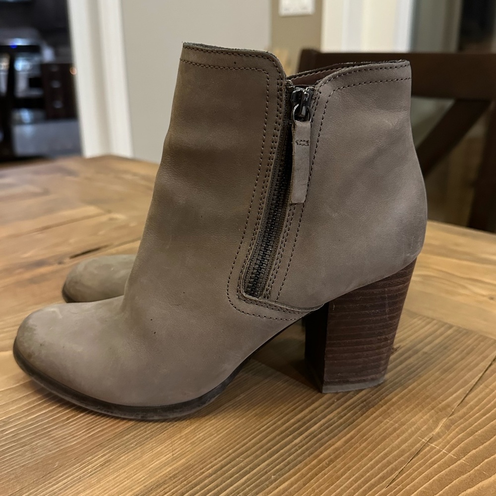 Aldo Grey Ankle Boots with Brown Heels, size 8